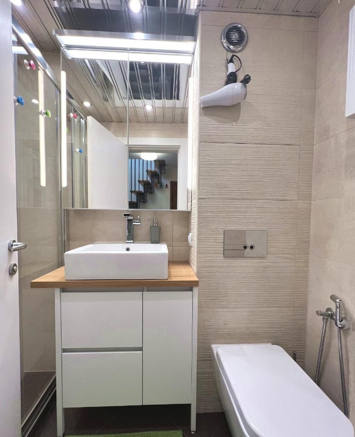 Unique Luxurious Jacuzzi Penthouse Duplex In City Center! 2 Baths! Free Parking! София Экстерьер фото