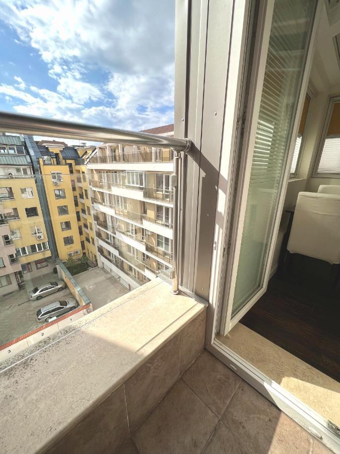 Unique Luxurious Jacuzzi Penthouse Duplex In City Center! 2 Baths! Free Parking! София Экстерьер фото