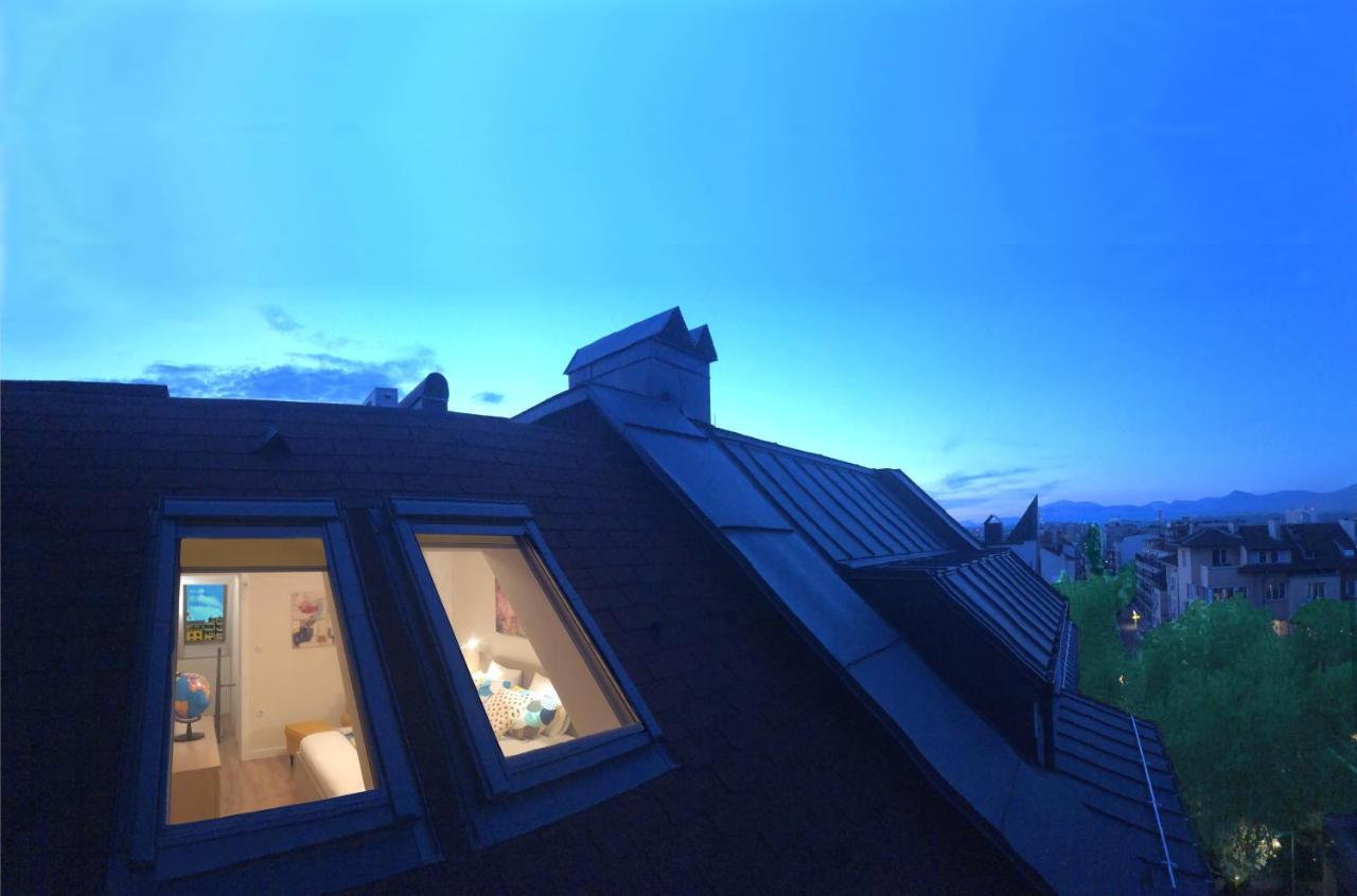 Unique Luxurious Jacuzzi Penthouse Duplex In City Center! 2 Baths! Free Parking! София Экстерьер фото
