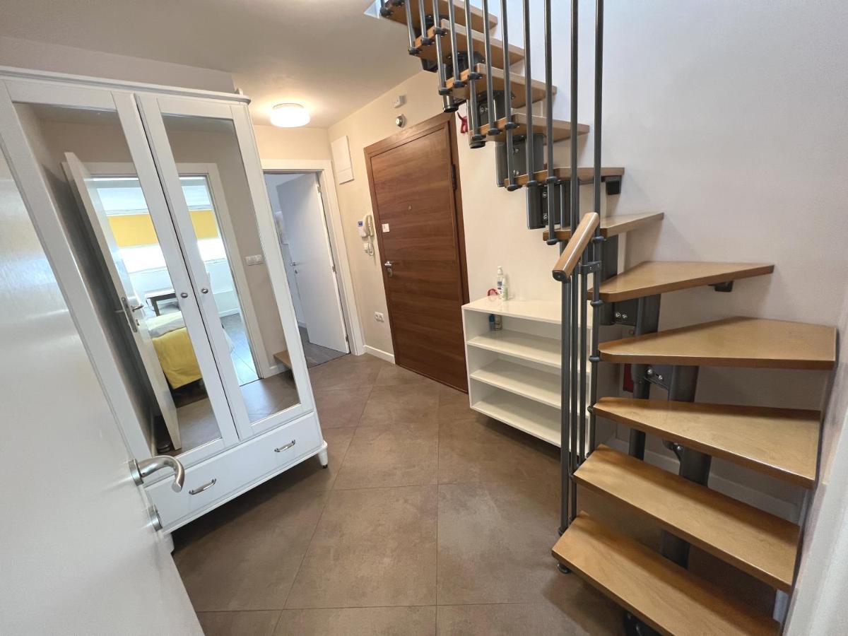 Unique Luxurious Jacuzzi Penthouse Duplex In City Center! 2 Baths! Free Parking! София Экстерьер фото